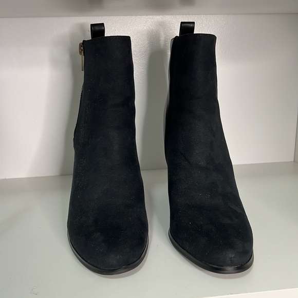 *LIKE NEW* Black Booties - Picture 2 of 4